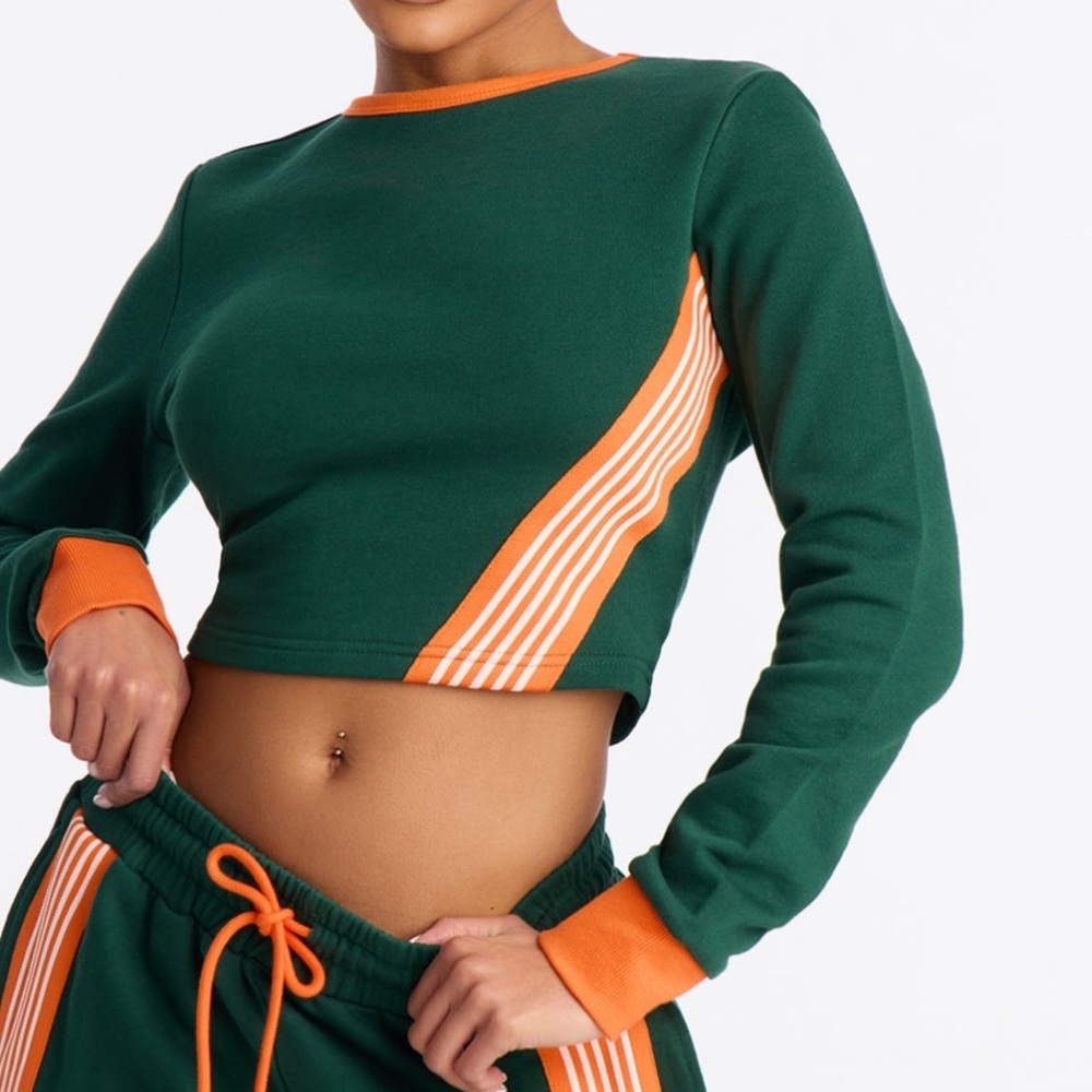 Cropped long sleeve top